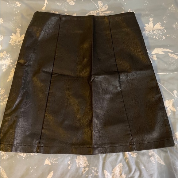 Pimkie leather skirt - Picture 3 of 4